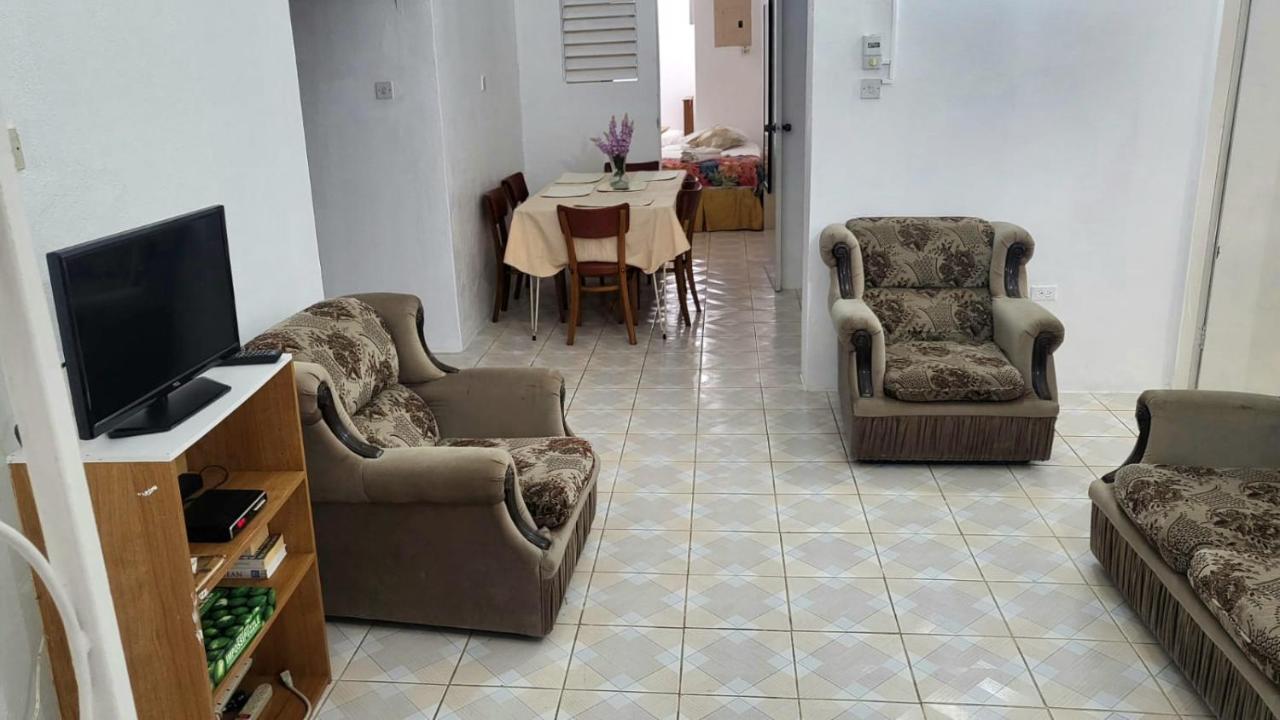 Ventnor House Apartments Бриджтаун Экстерьер фото