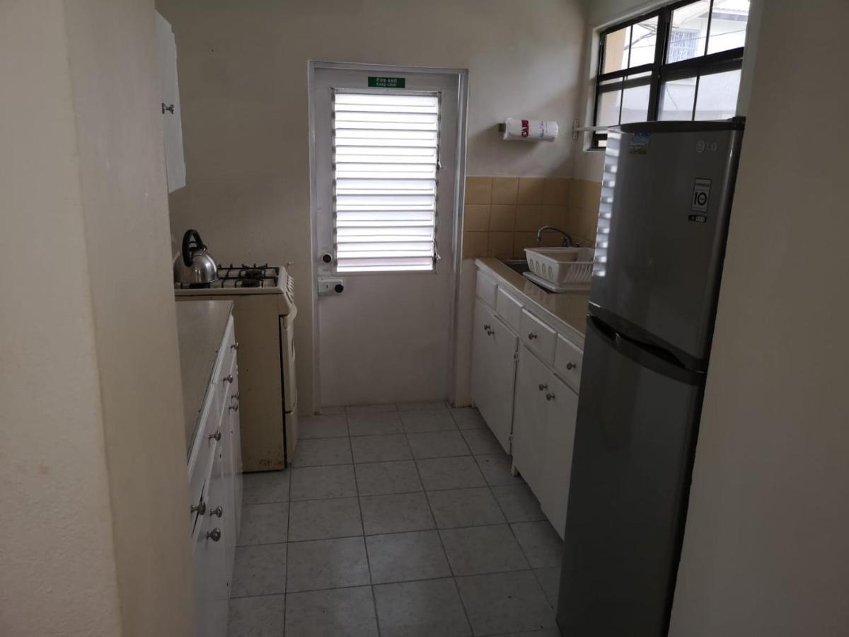 Ventnor House Apartments Бриджтаун Экстерьер фото