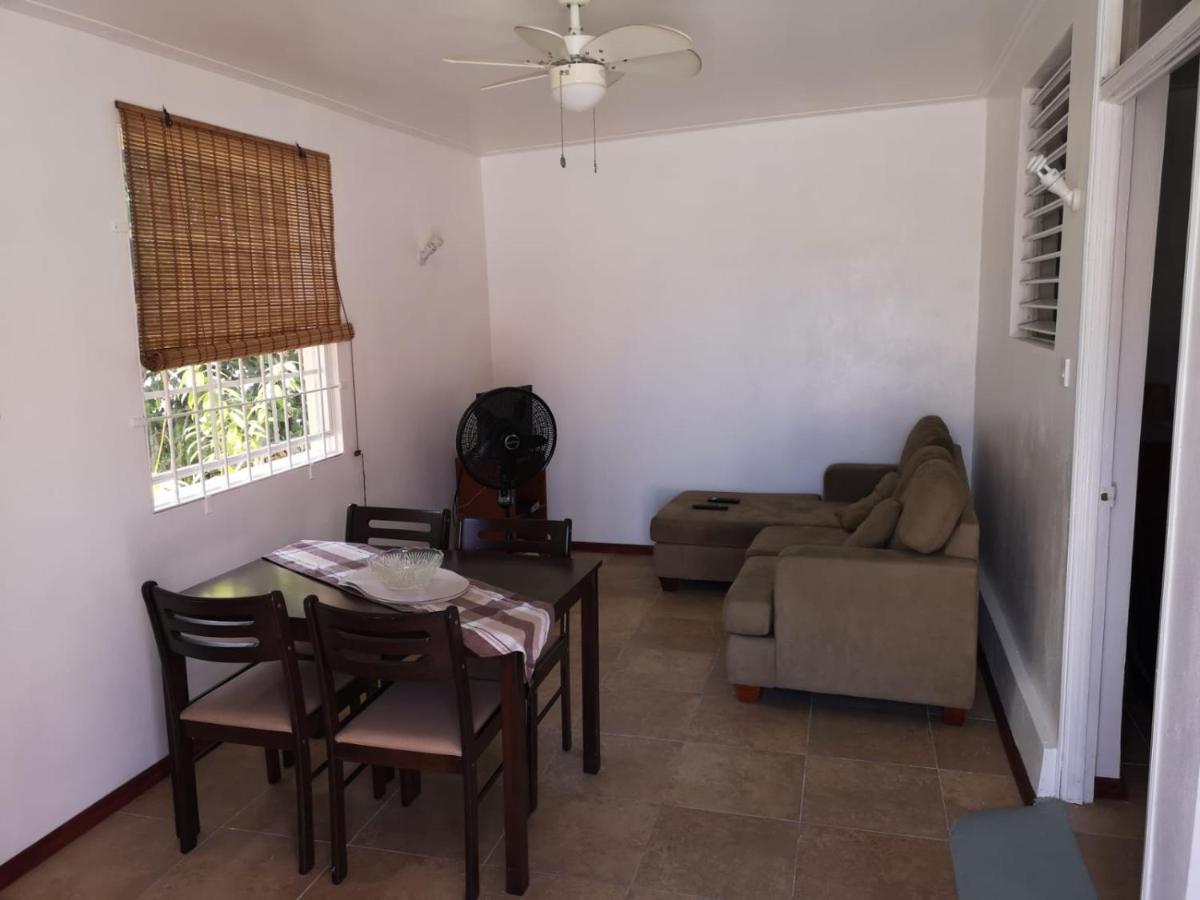 Ventnor House Apartments Бриджтаун Экстерьер фото