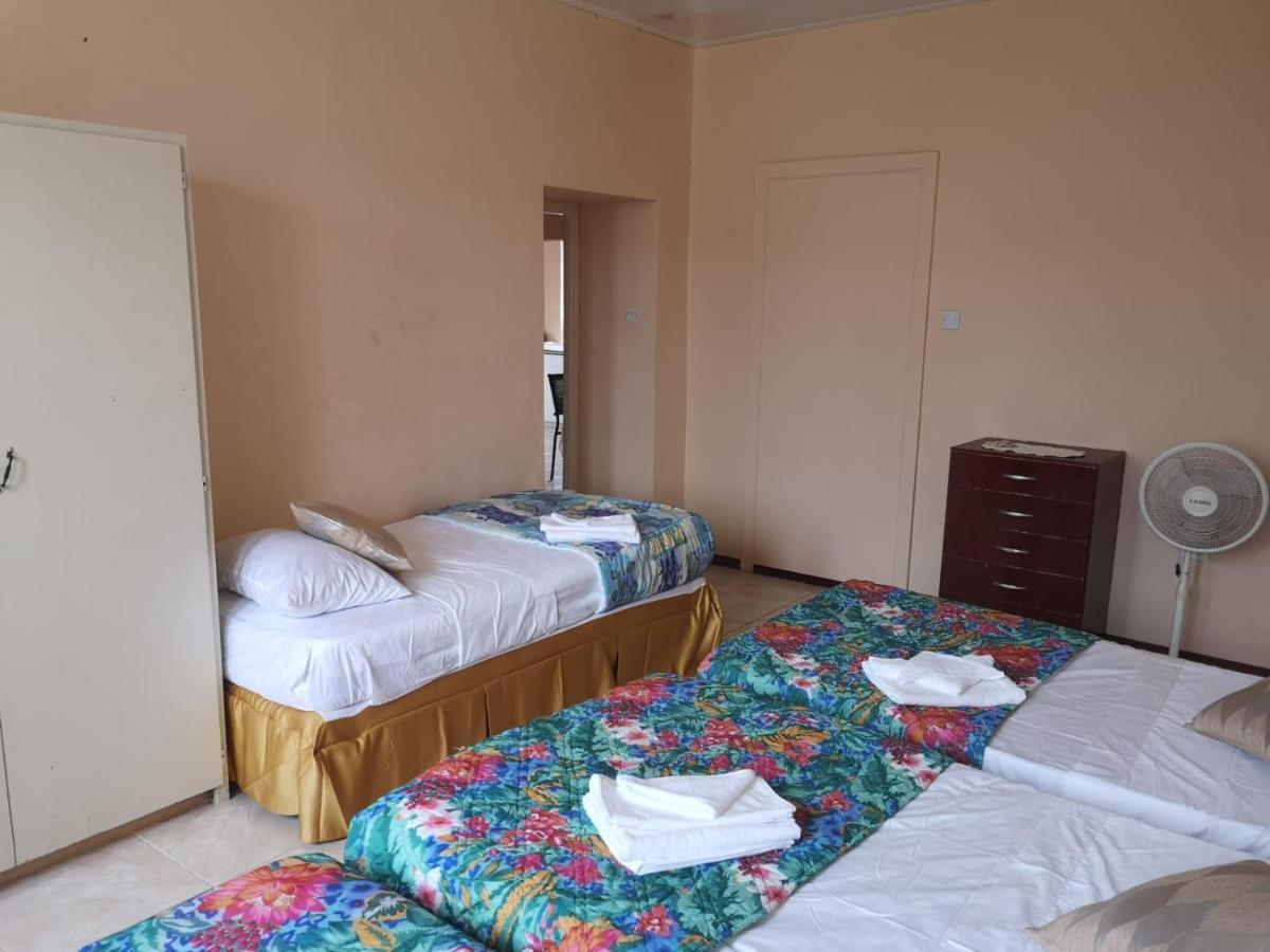 Ventnor House Apartments Бриджтаун Экстерьер фото