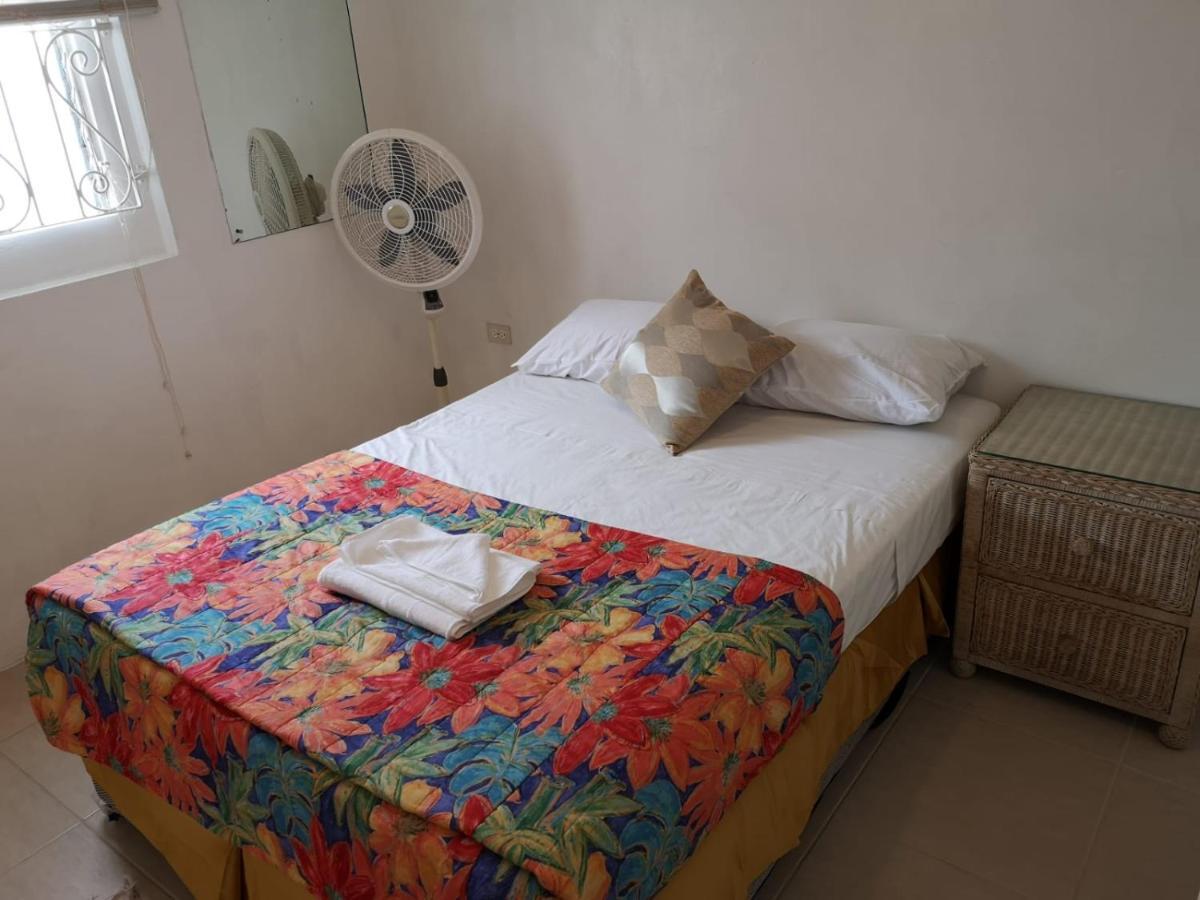 Ventnor House Apartments Бриджтаун Экстерьер фото