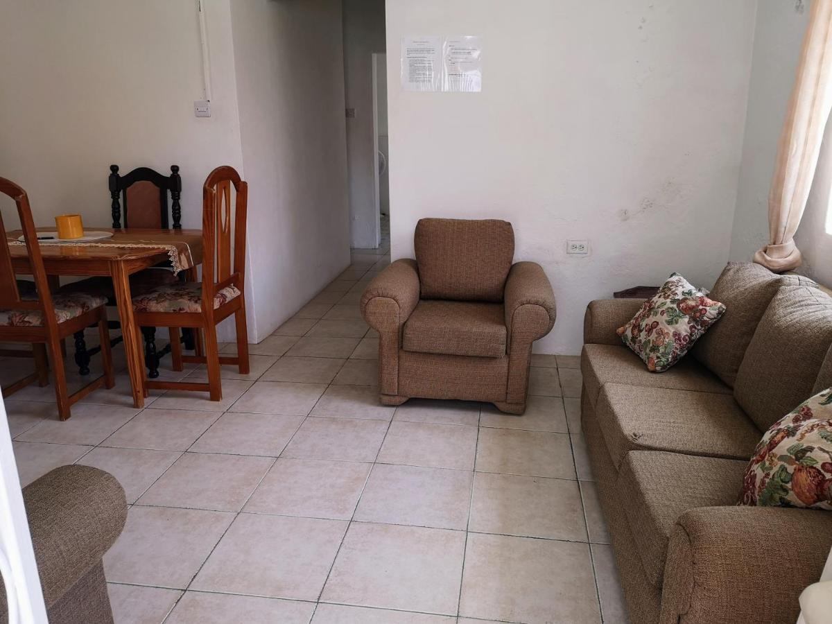 Ventnor House Apartments Бриджтаун Экстерьер фото